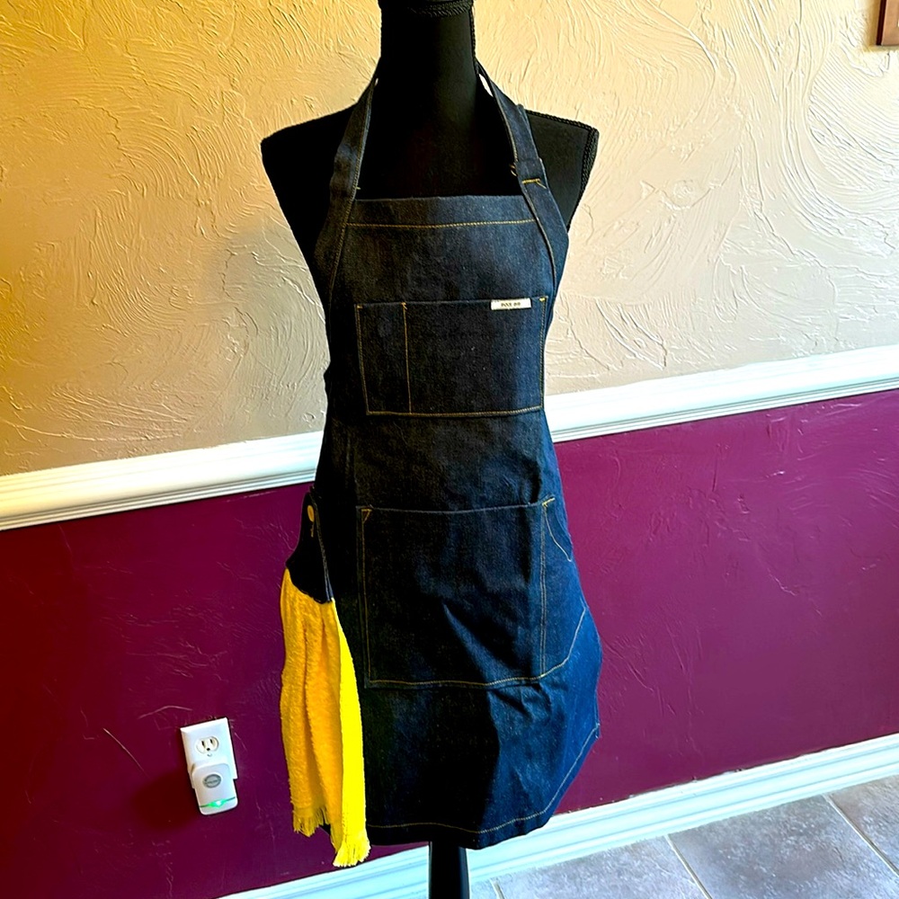 Bodi Bib 4 Pocket with attached towel Denim Apron